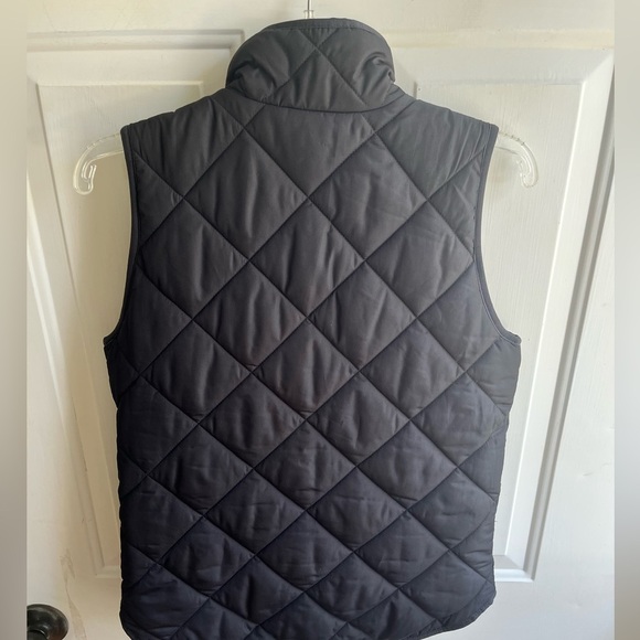 J Crew Classic Black Quilted Puffer Vest Womens XS Sleeveless Preppy - Picture 3 of 4